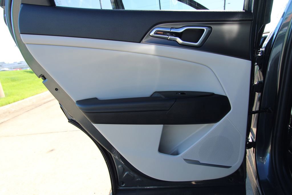 Used 2024 Kia Sportage EX image 38