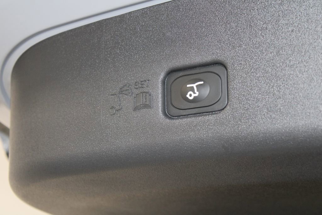 New 2026 Lincoln Nautilus Reserve w/ Jet Appearance Package image 16