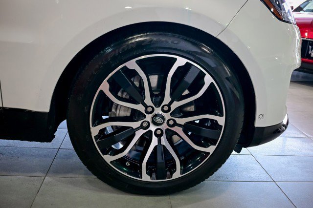 Used 2021 Land Rover Range Rover Sport HSE Silver Edition image 11