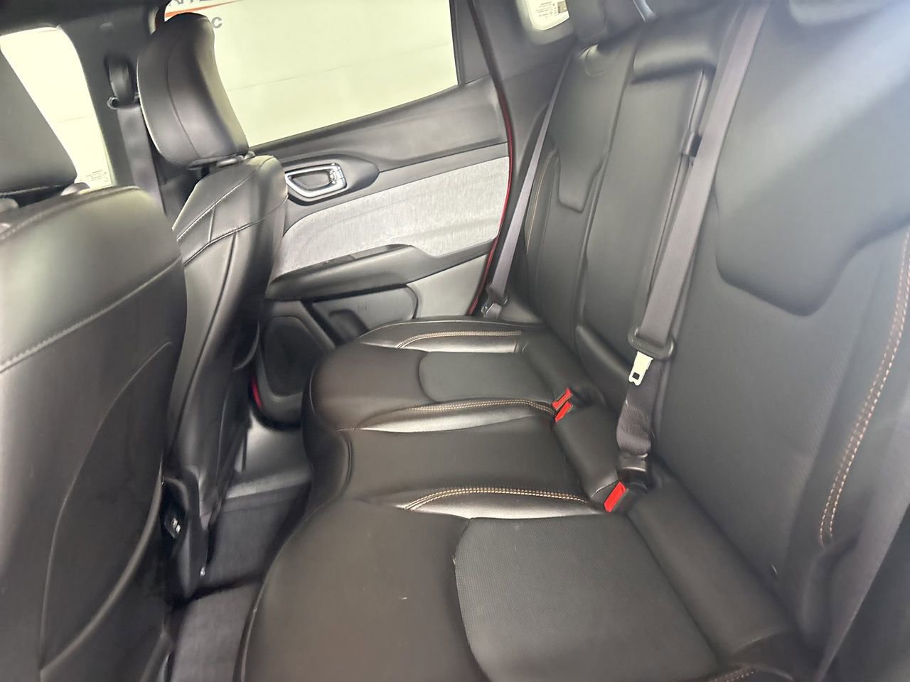 Used 2023 Jeep Compass Latitude image 18