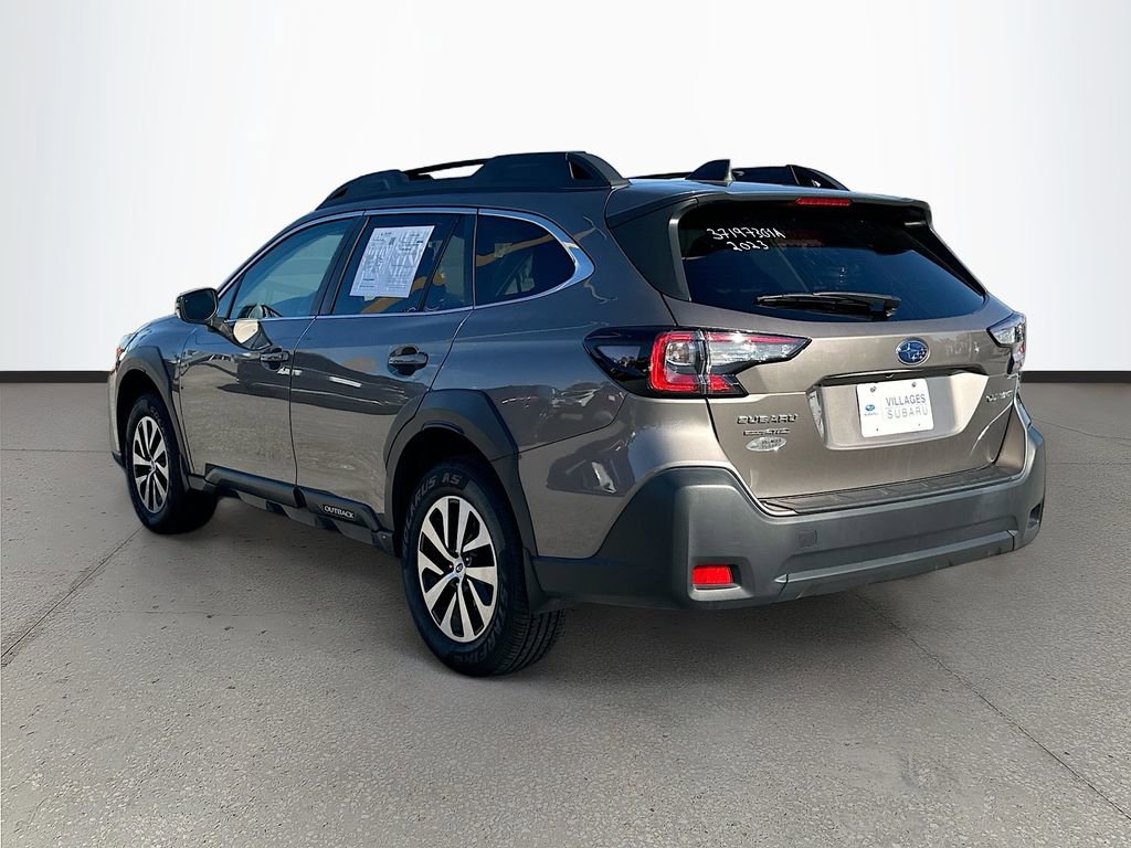 Used 2023 Subaru Outback Premium image 5