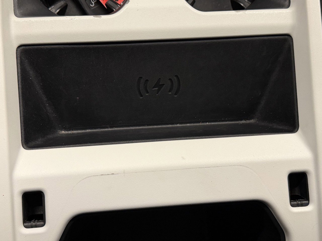 Used 2025 Land Rover Defender 110 S image 27