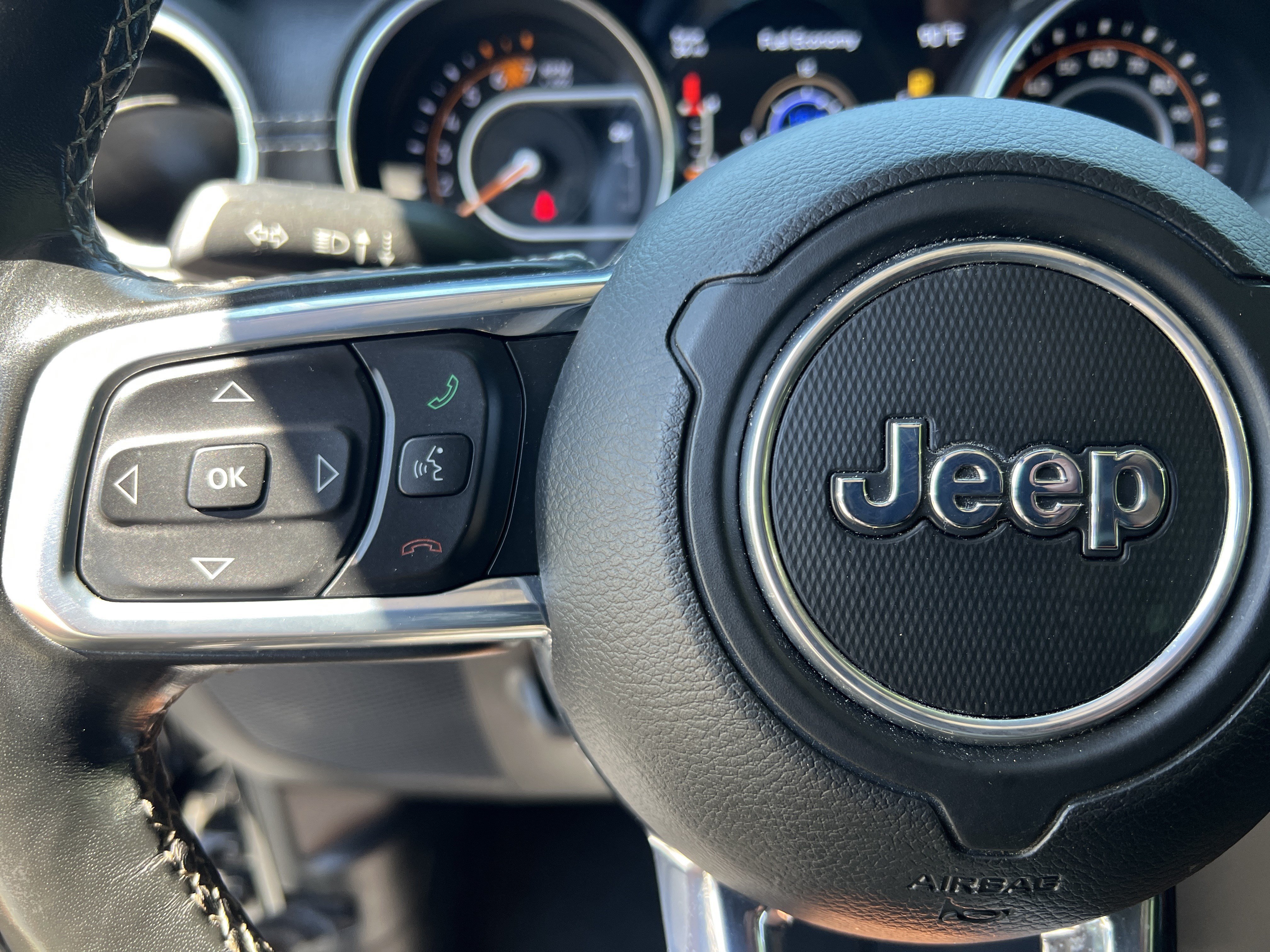 Used 2021 Jeep Wrangler Unlimited Sahara AWD/4WD image 29