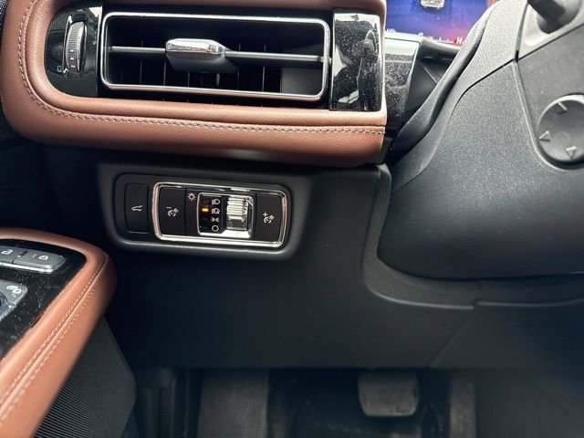 Used 2025 Lincoln Aviator Reserve w/ Jet Appearance Package image 22