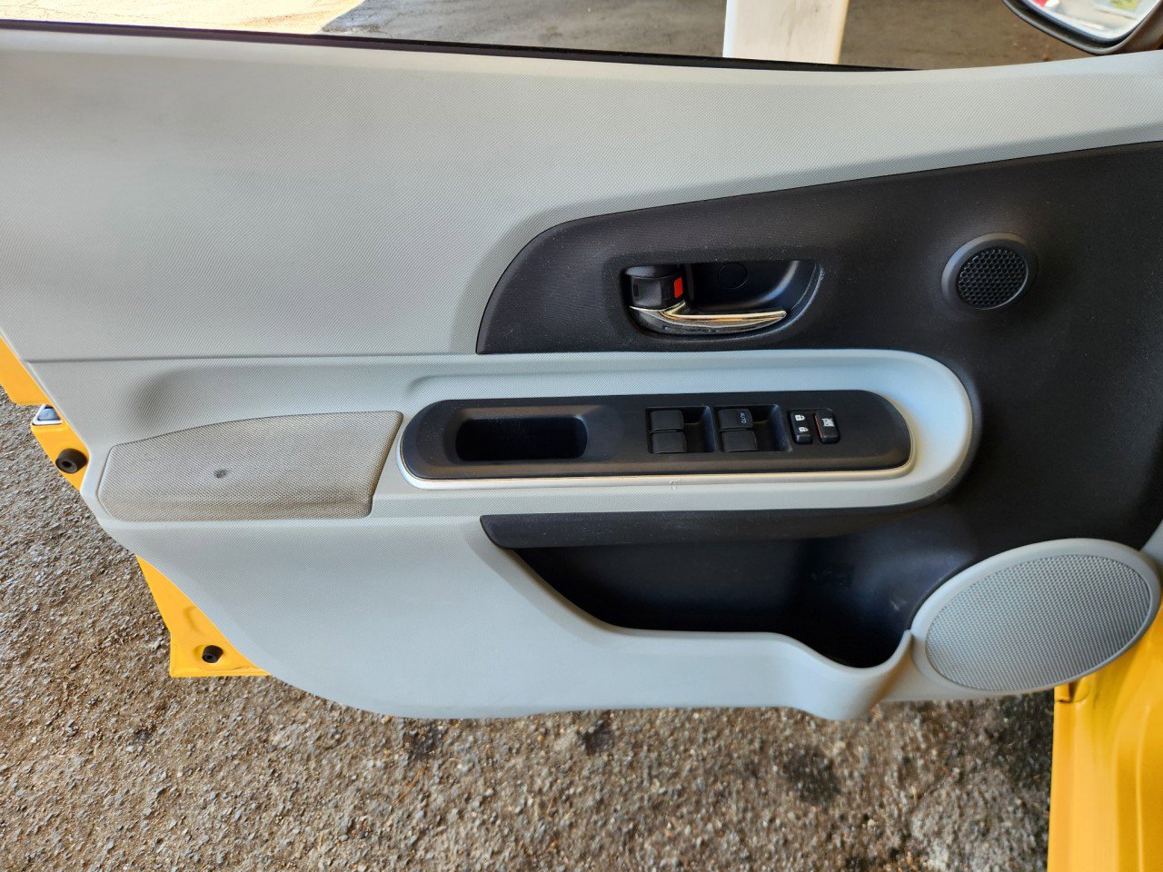Used 2014 Toyota Prius C Two FWD image 10