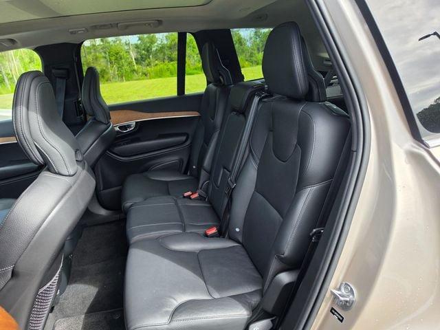 Used 2024 Volvo XC90 B5 Plus AWD/4WD image 9