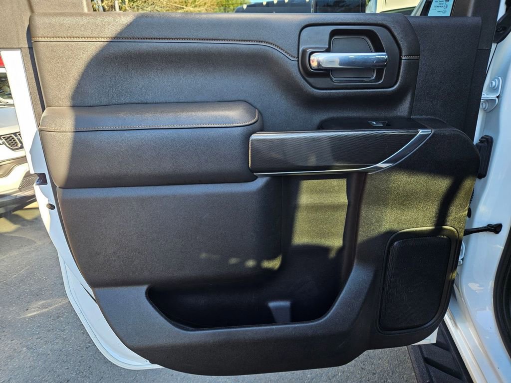 Used 2022 GMC Sierra 3500 AT4 w/ AT4 Premium Plus Package image 14