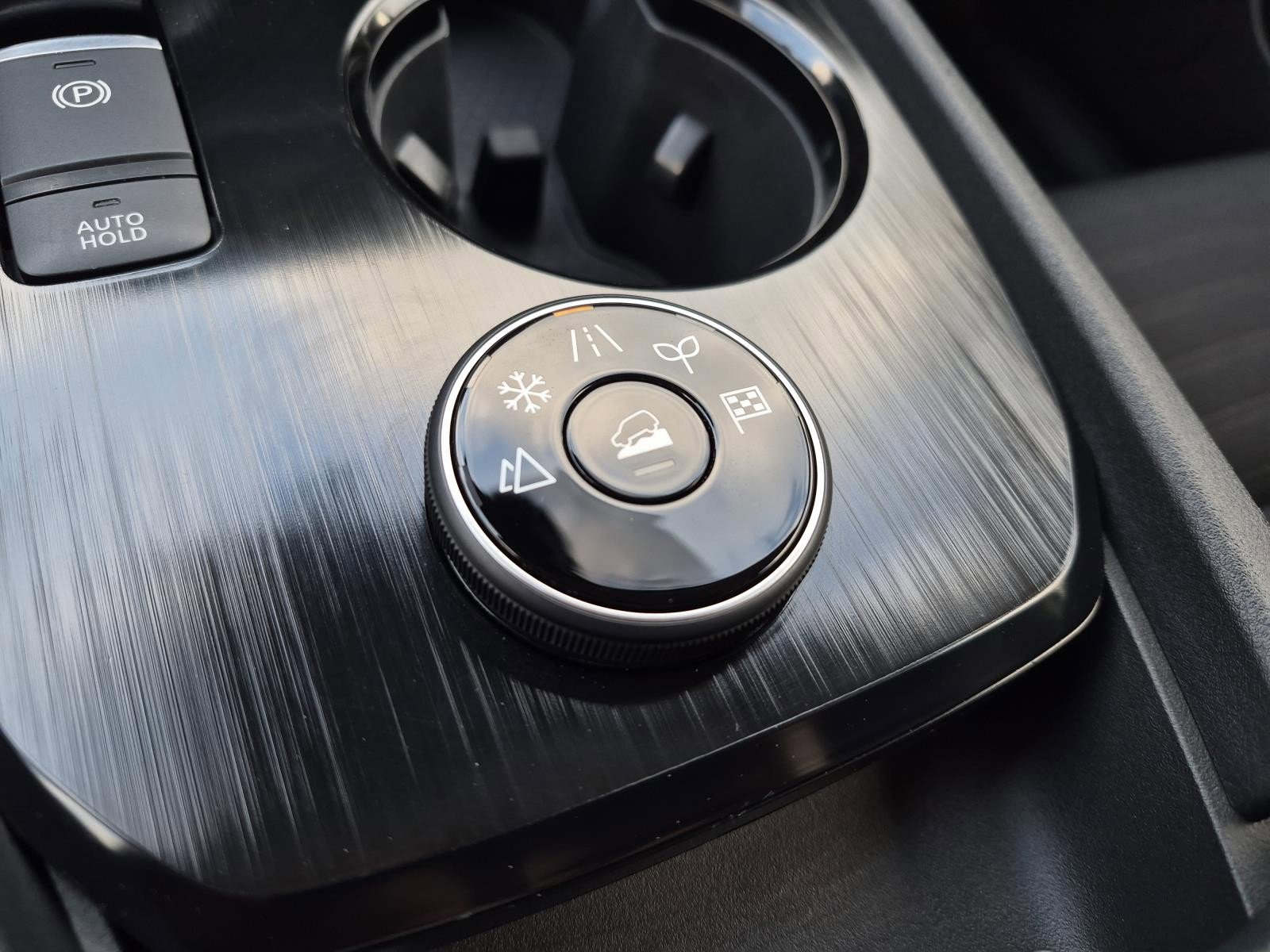 Used 2025 Nissan Rogue SV w/ Rock Creek Premium Package image 30