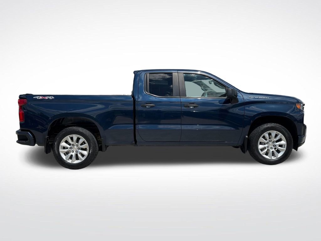 Used 2020 Chevrolet Silverado 1500 Custom w/ Custom Value Package AWD/4WD image 8