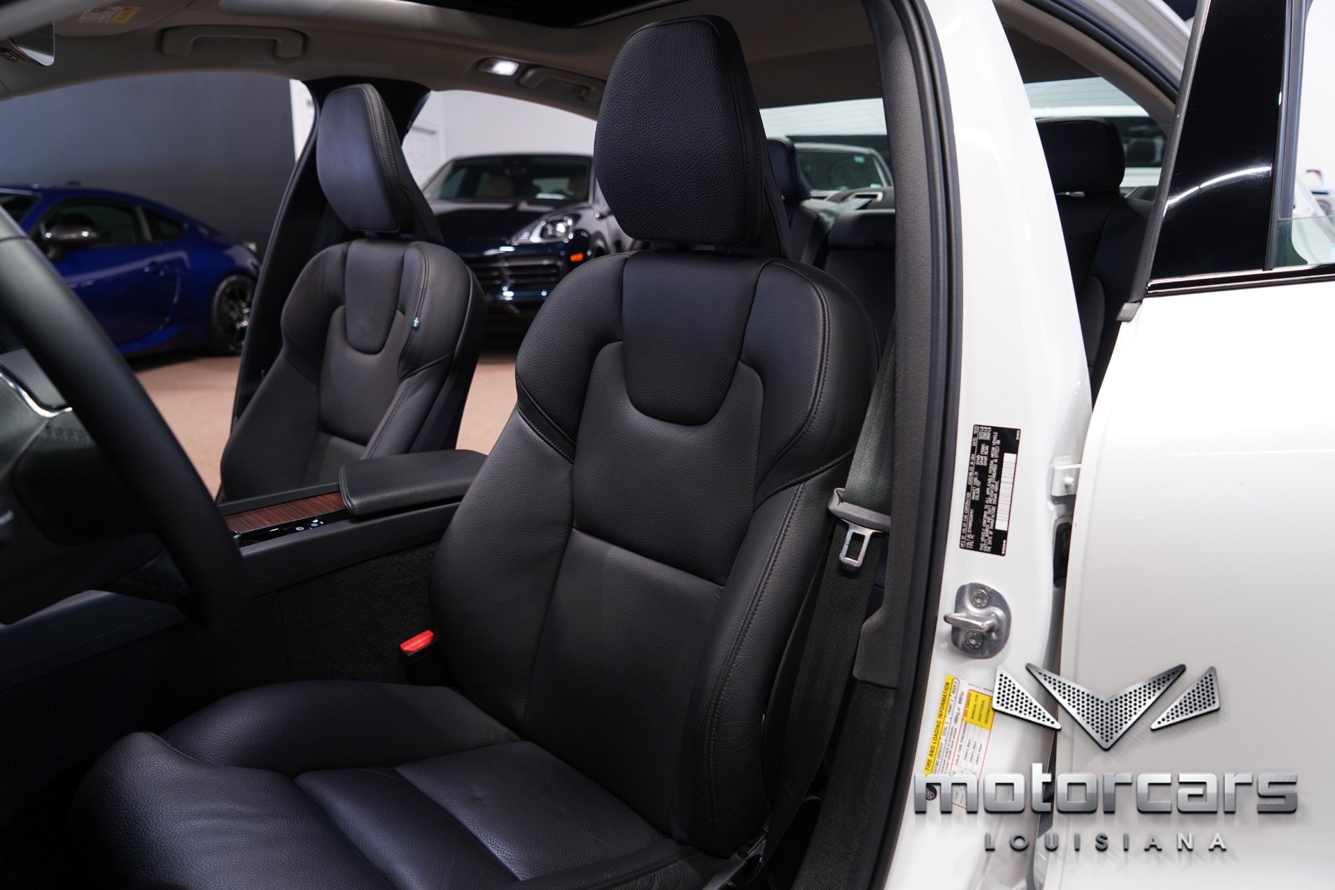 Used 2024 Volvo S60 B5 Ultimate image 28