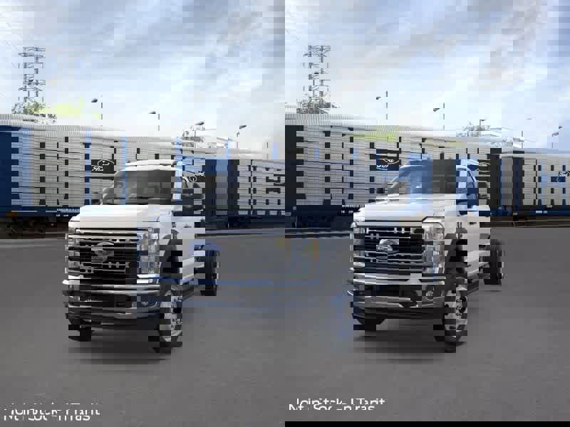 New 2026 Ford F450 2WD Crew Cab Super Duty image 2