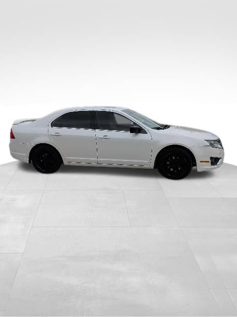 Used 2012 Ford Fusion SEL FWD image 2