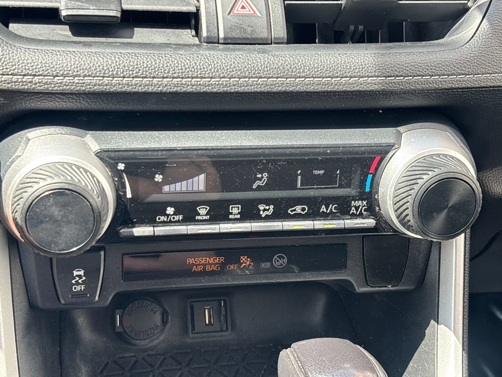 Used 2020 Toyota RAV4 LE w/ All Weather Liner Package image 12