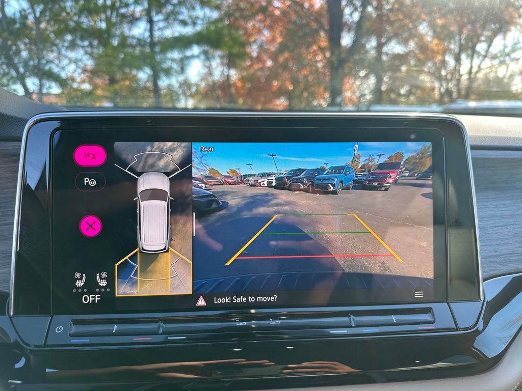 Used 2025 Volkswagen Atlas SEL Premium R-Line image 45