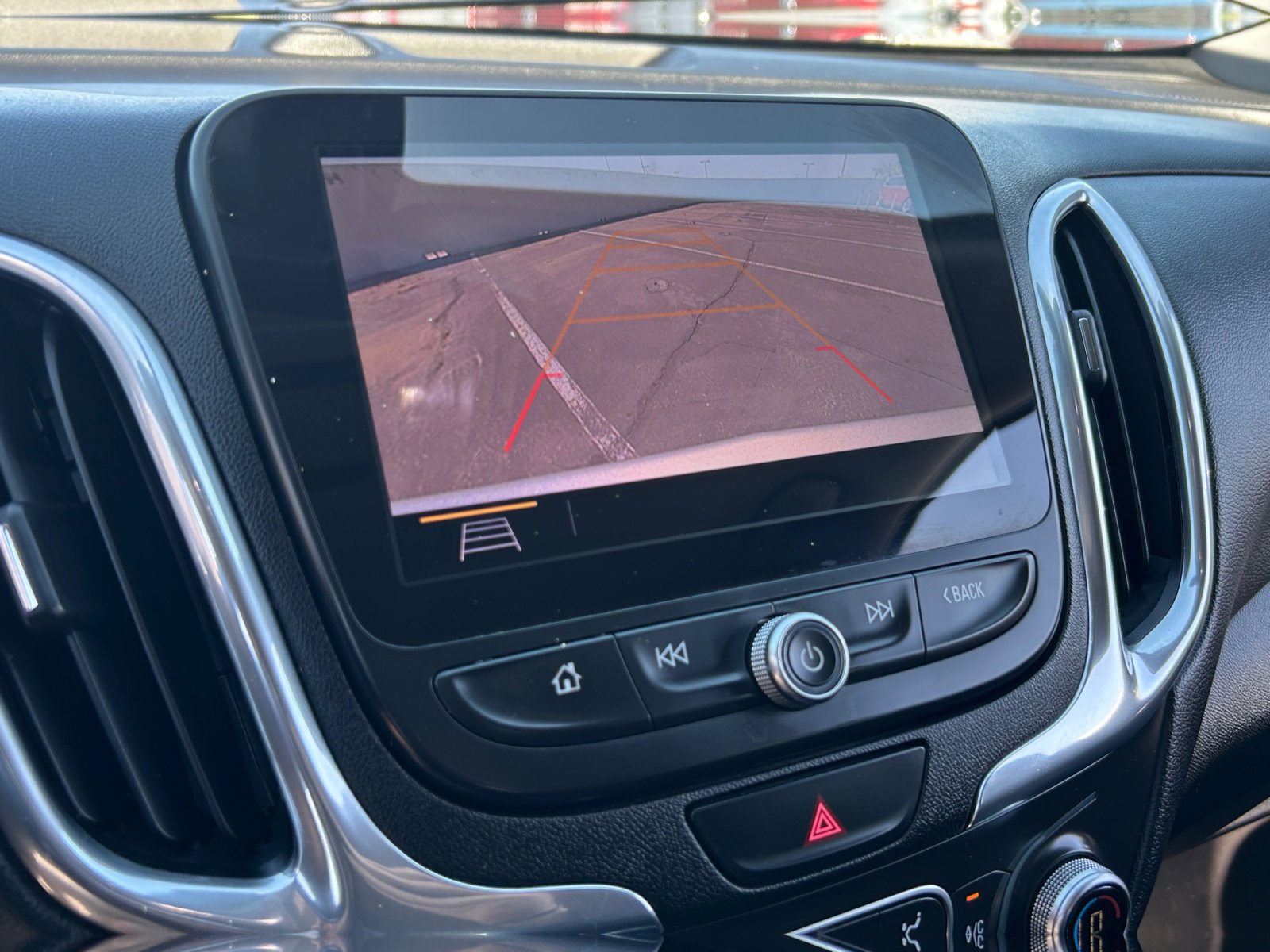 Used 2019 Chevrolet Equinox LT image 27