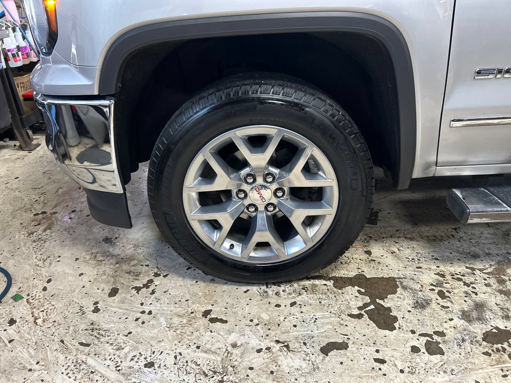 Used 2018 GMC Sierra 1500 SLT w/ SLT Premium Package AWD/4WD image 11