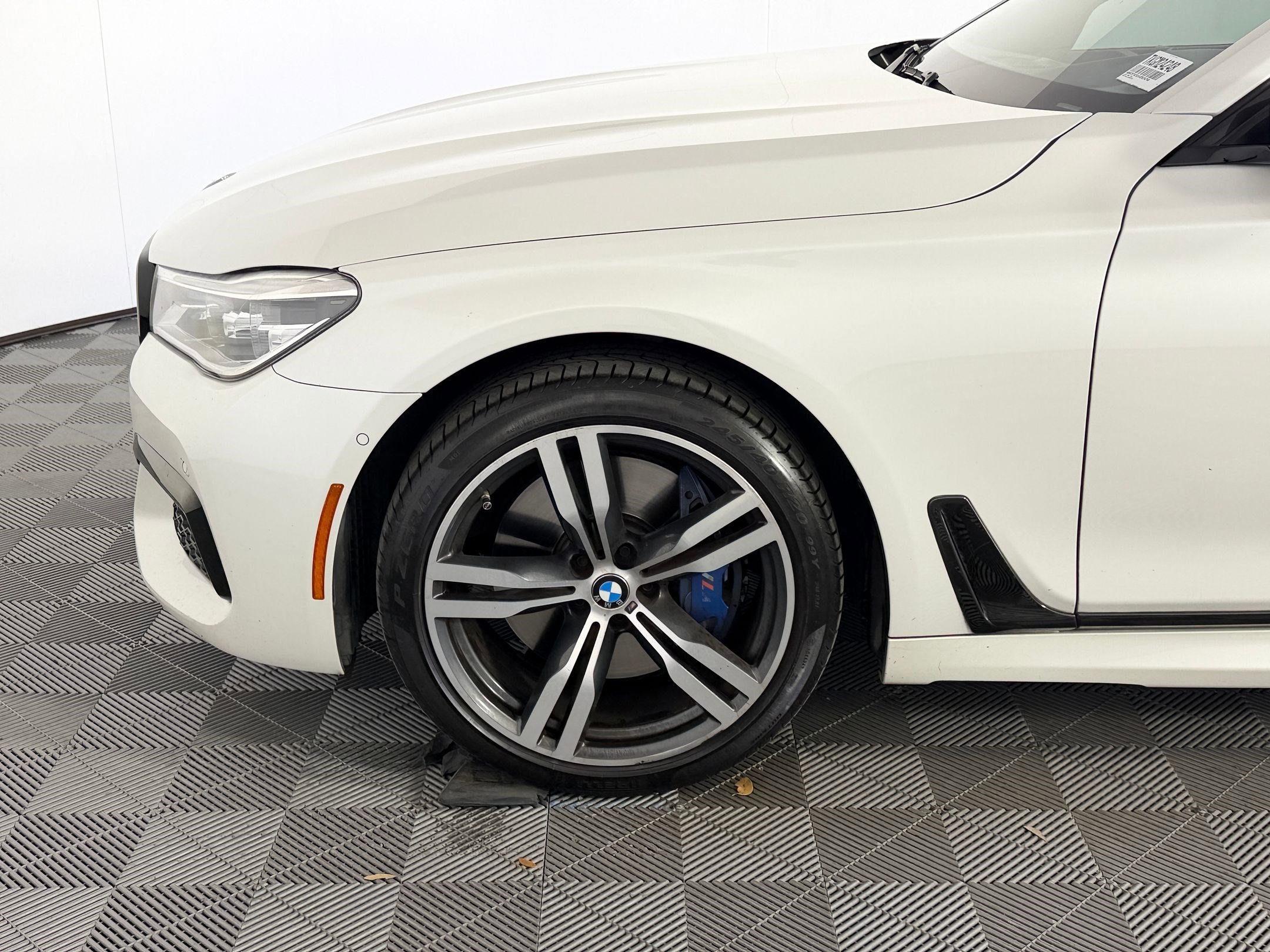 Used 2019 BMW 750i w/ Executive Package image 11