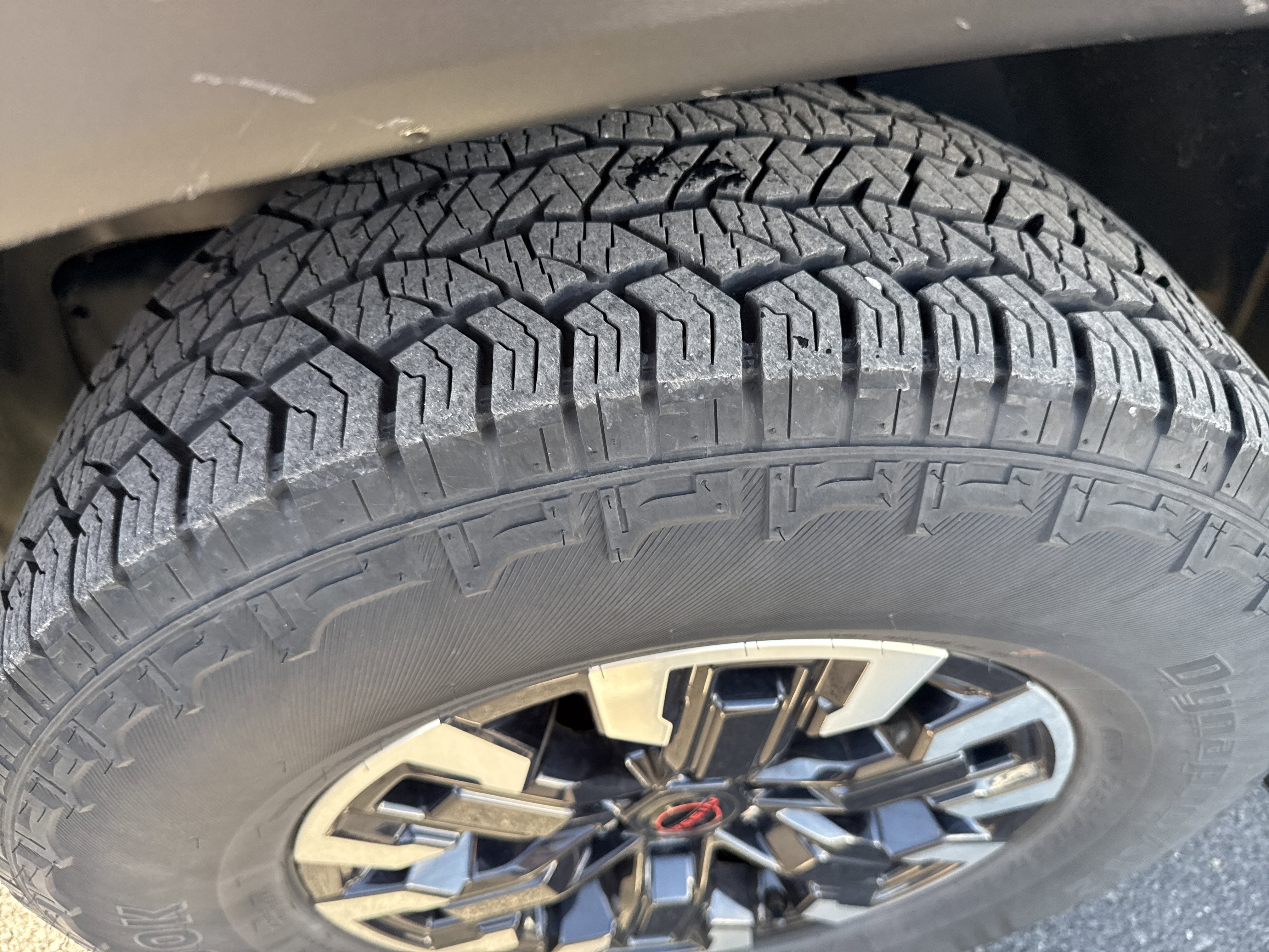 Used 2024 Nissan Frontier PRO-4X w/ Technology Package image 11