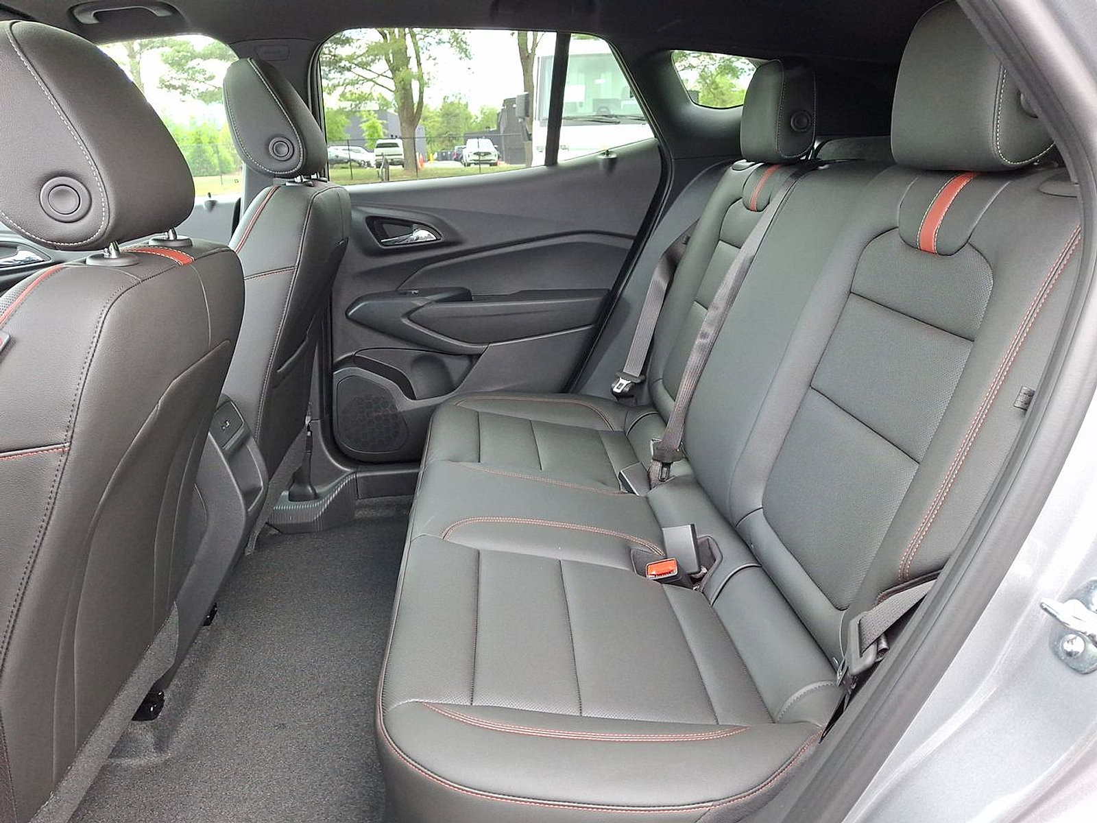 New 2026 Chevrolet Trax RS w/ Sunroof Package FWD image 13