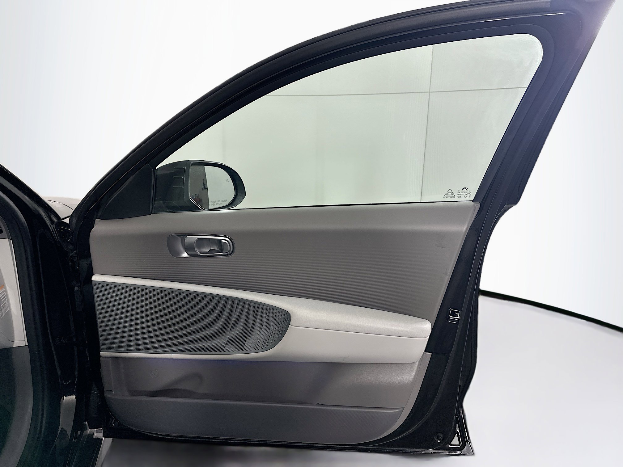 Used 2024 Hyundai Ioniq 6 SEL image 32