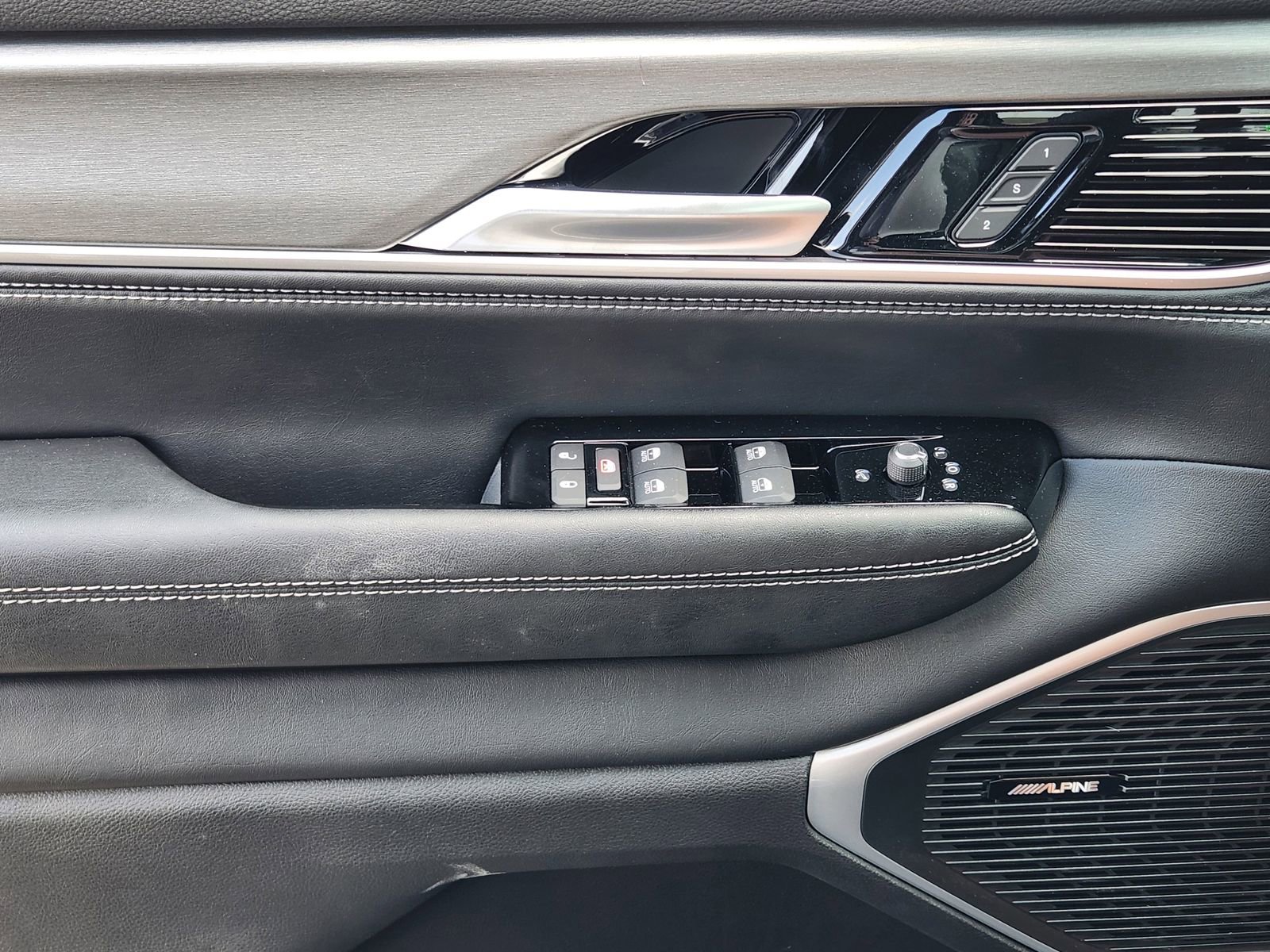 New 2025 Jeep Wagoneer Series II image 19