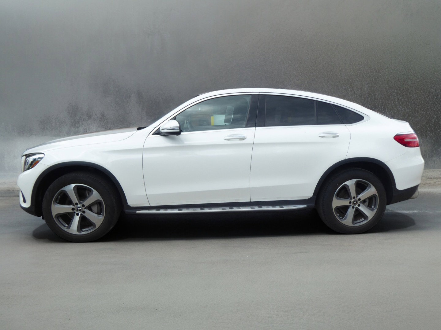 Used 2018 Mercedes-Benz GLC 300 4MATIC Coupe image 7