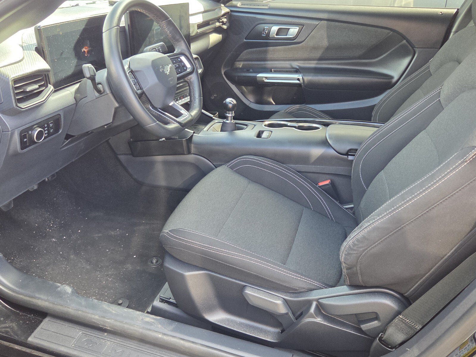 Used 2024 Ford Mustang GT RWD image 5