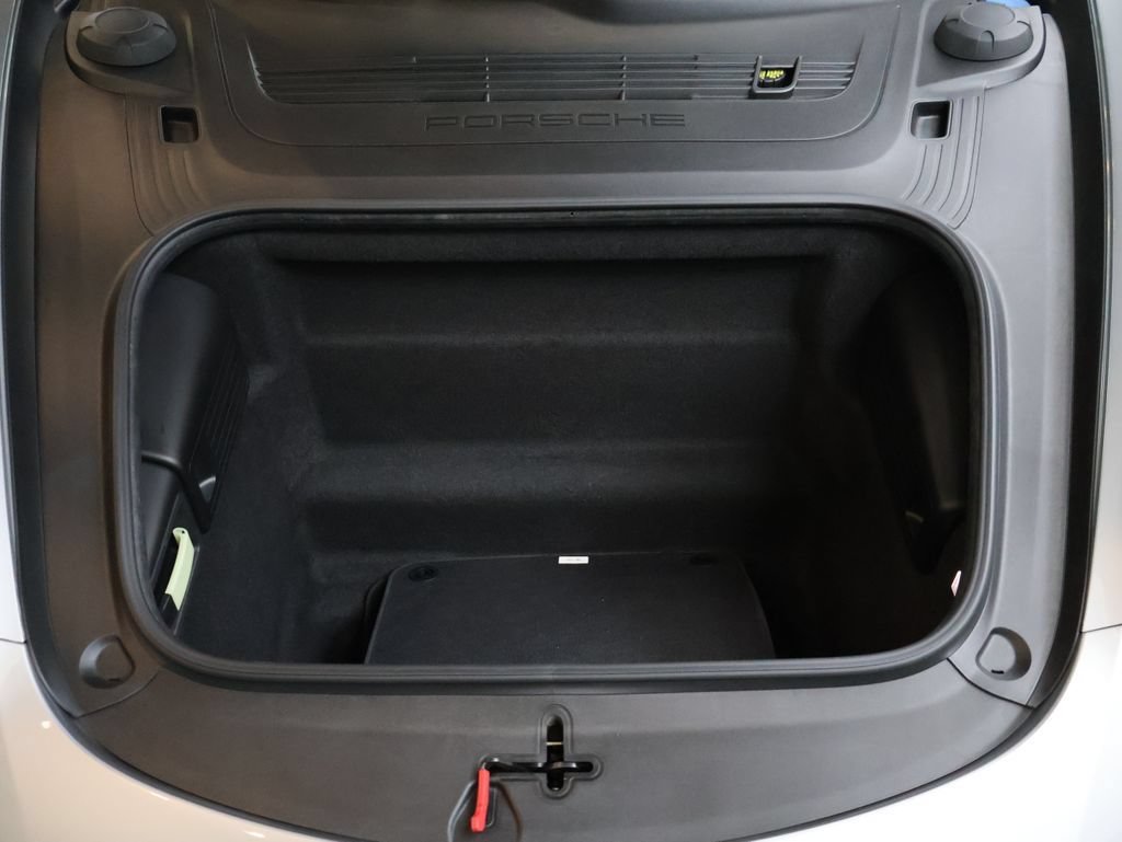 Used 2022 Porsche 718 Boxster RWD image 15