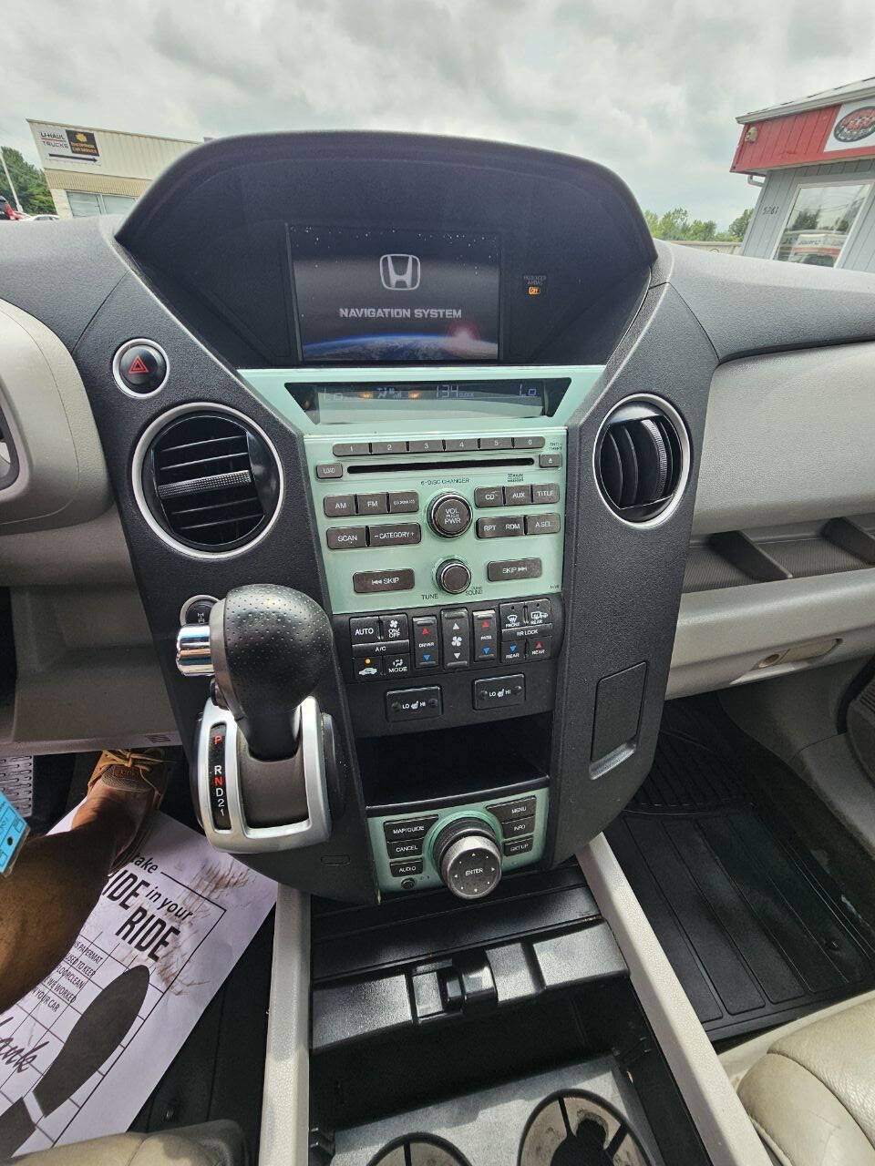 Used 2010 Honda Pilot Touring image 24