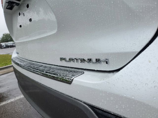 Used 2023 Toyota Highlander Platinum image 8