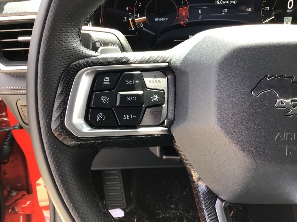 Used 2025 Ford Mustang GT Premium RWD image 31