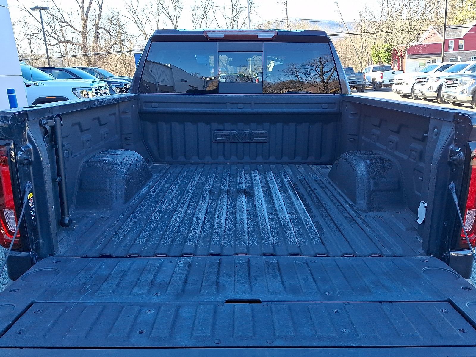 Used 2022 GMC Sierra 1500 SLT w/ SLT Premium Plus Package AWD/4WD image 28