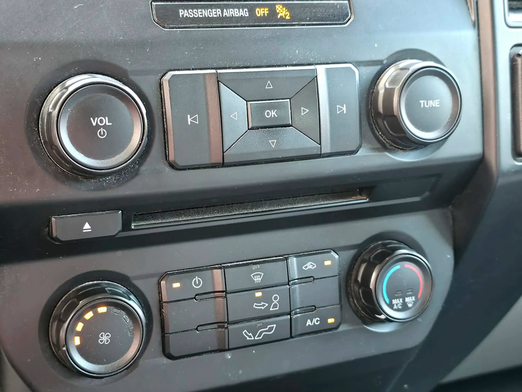 Used 2018 Ford F150 XL w/ Equipment Group 101A Mid RWD image 24