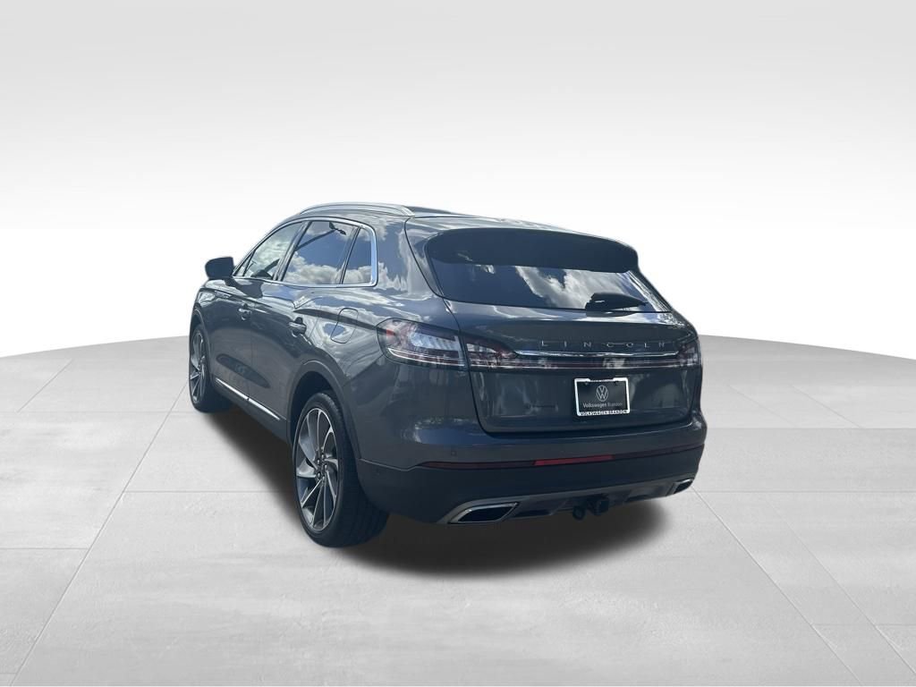 Used 2023 Lincoln Nautilus Reserve w/ Equipment Group 202A image 3