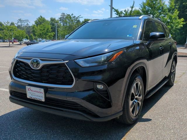 Used 2023 Toyota Highlander XLE FWD image 8
