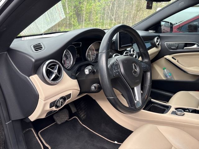 Used 2014 Mercedes-Benz CLA 250 4MATIC image 8