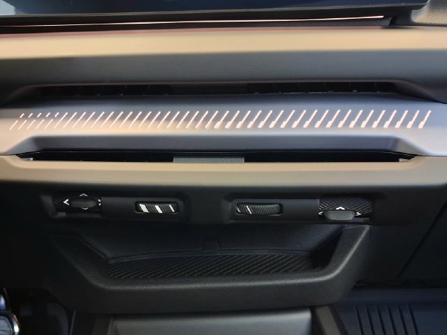 New 2026 BMW 228i w/ Technology Package FWD image 22