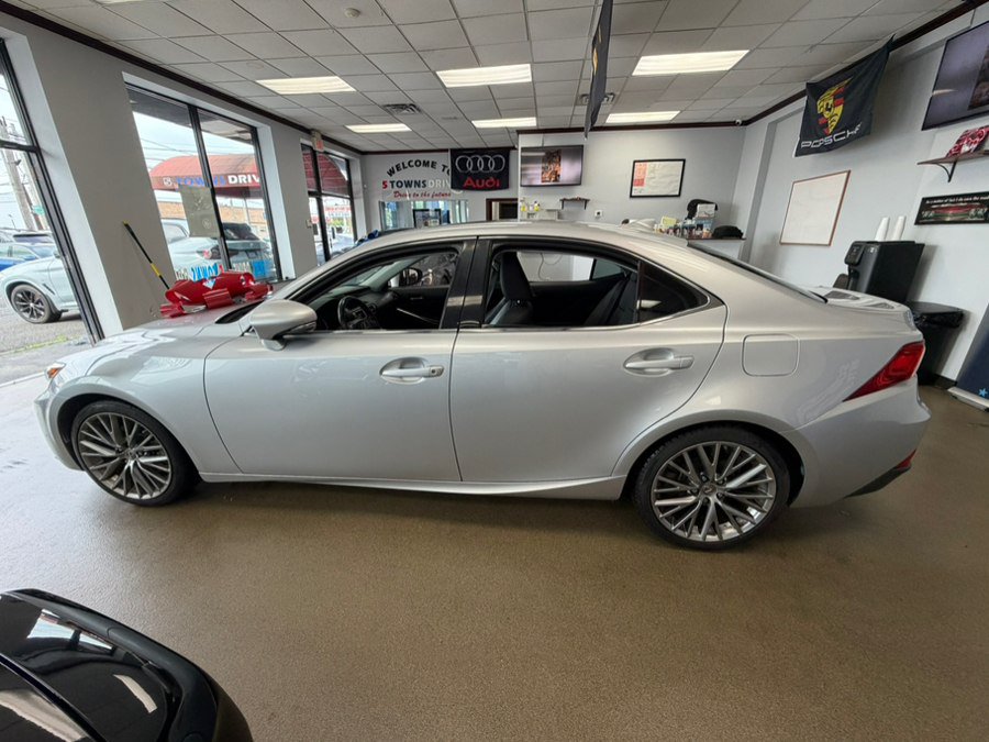 Used 2015 Lexus IS 250 w/ Premium Package RWD image 10