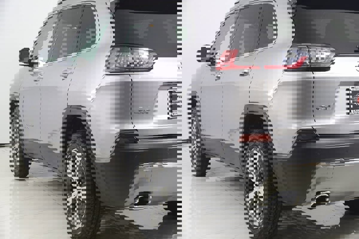 Used 2020 Jeep Cherokee Limited image 22