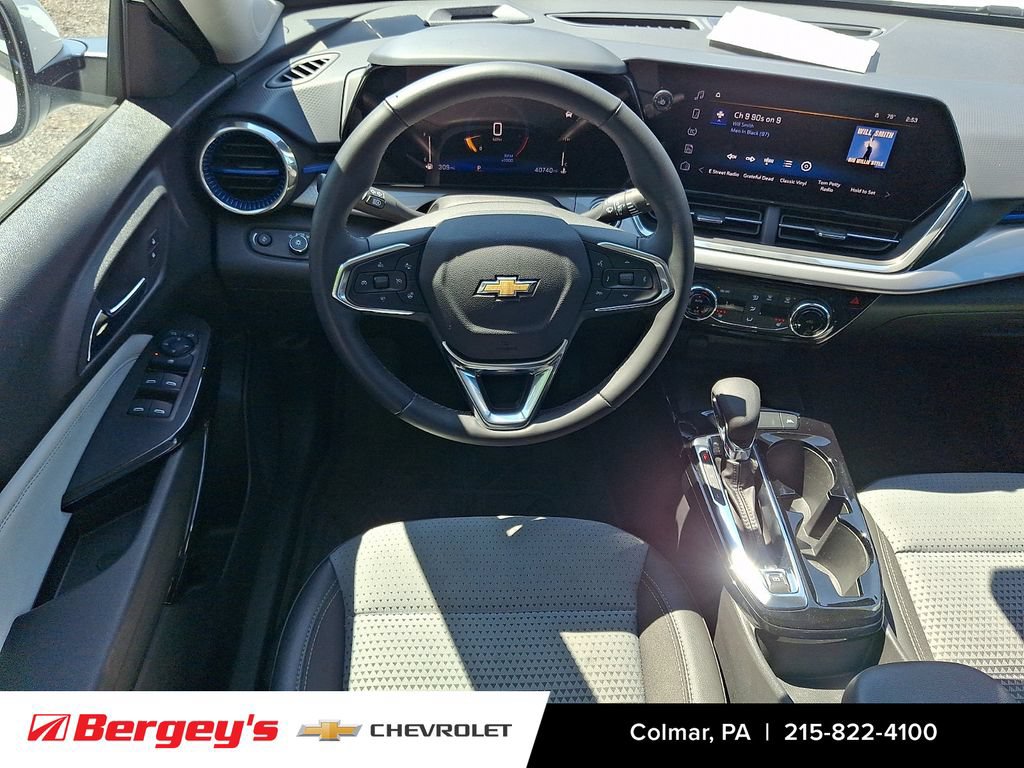 Certified 2024 Chevrolet Trax LT w/ Sunroof Package FWD image 12