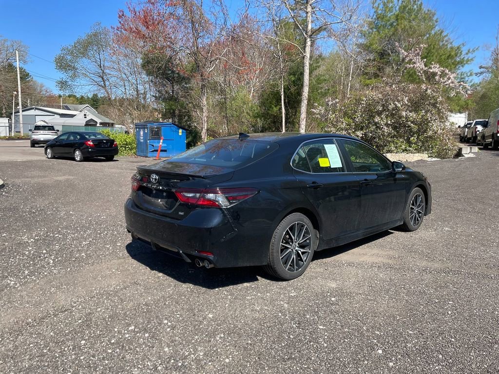 Used 2024 Toyota Camry SE FWD image 5