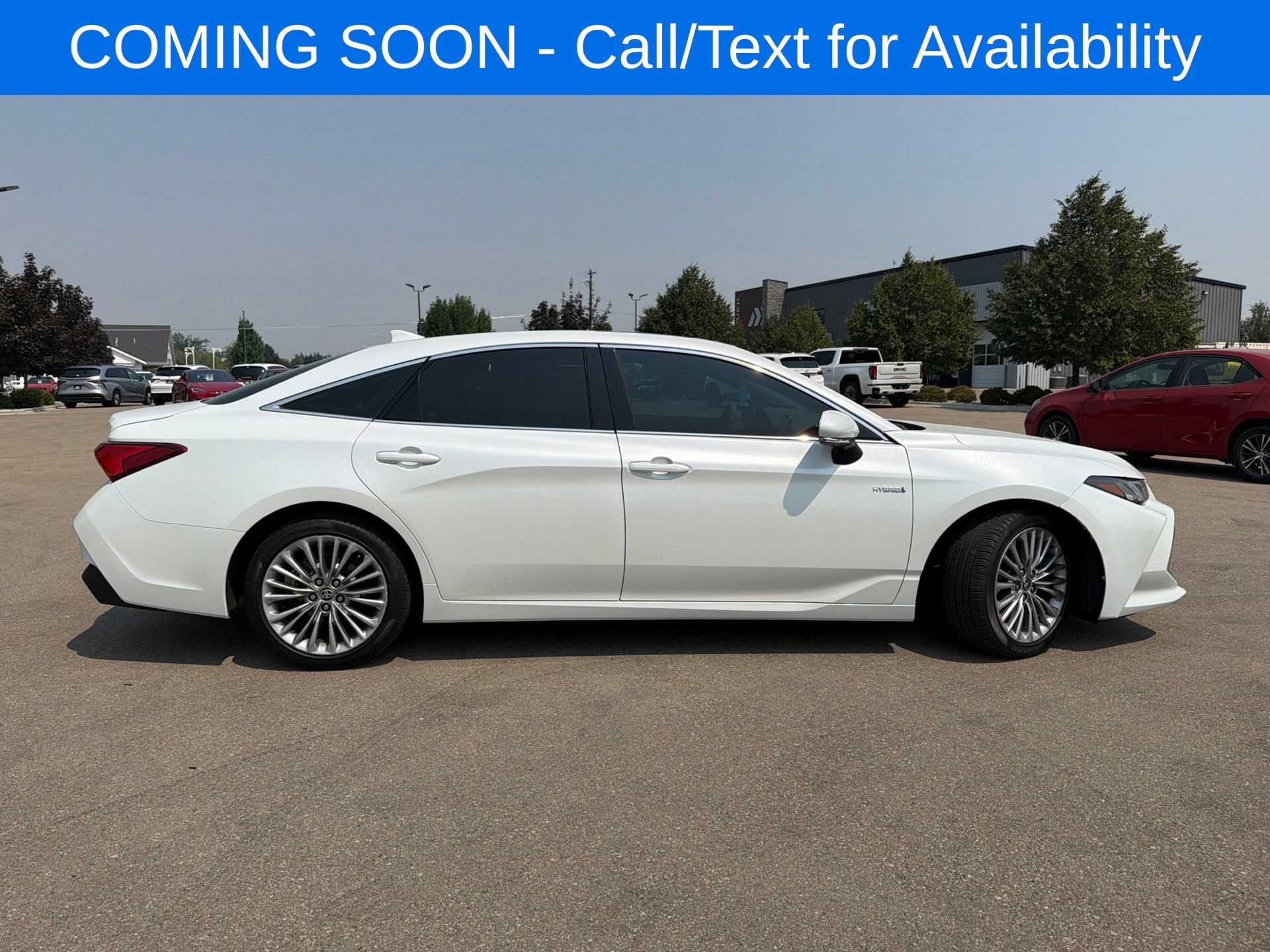 Used 2021 Toyota Avalon Limited w/ Advanced Safety Package FWD image 4