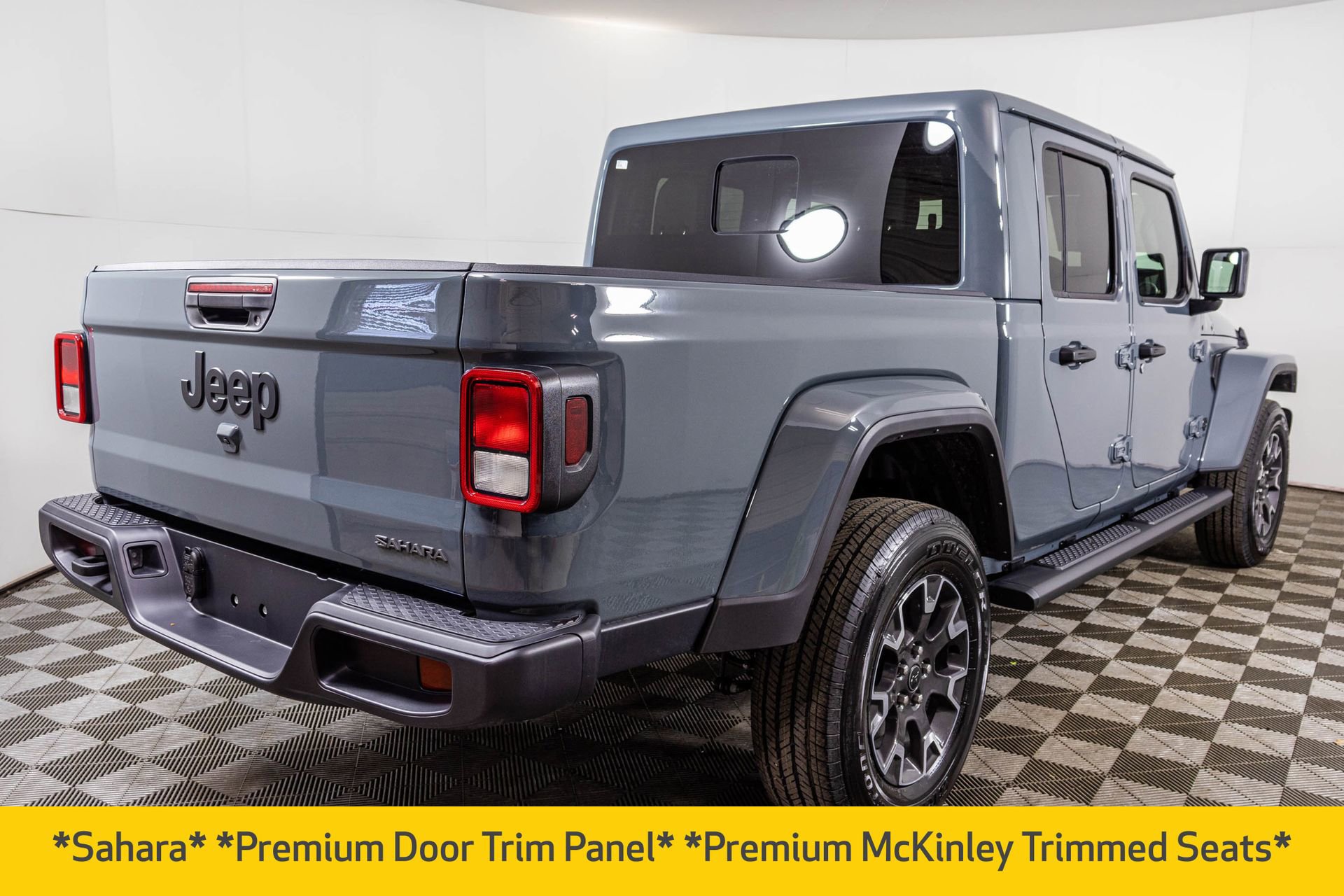 New 2026 Jeep Gladiator Sport S image 17