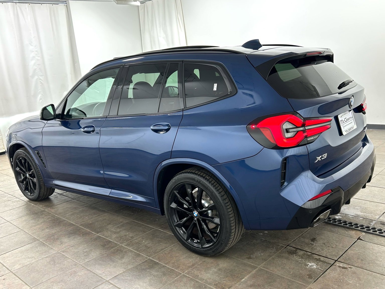 Used 2023 BMW X3 xDrive30i w/ M Sport Package image 2