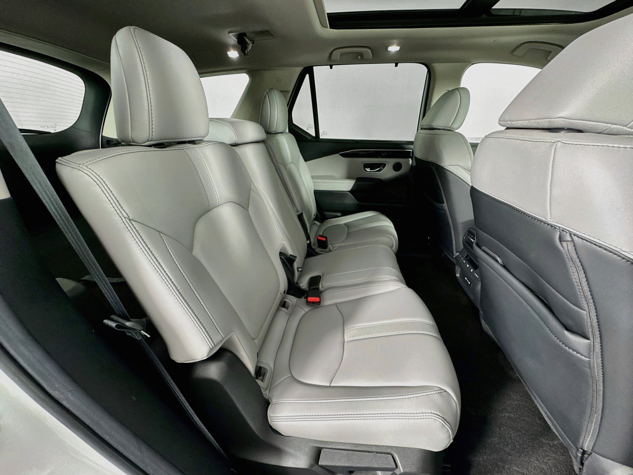 Certified 2024 Honda Pilot Touring image 30