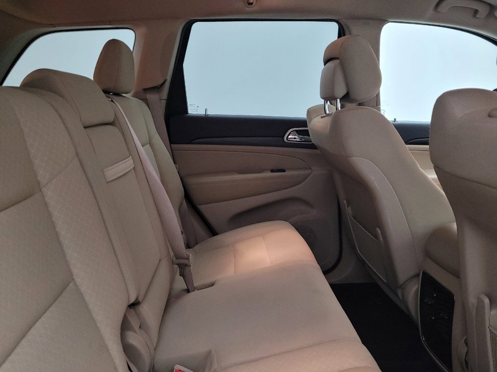 Used 2019 Jeep Grand Cherokee Laredo image 19