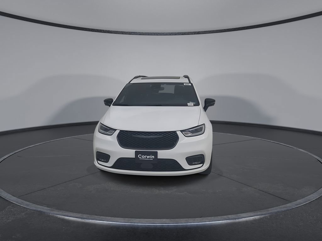 New 2026 Chrysler Pacifica Limited AWD/4WD image 5