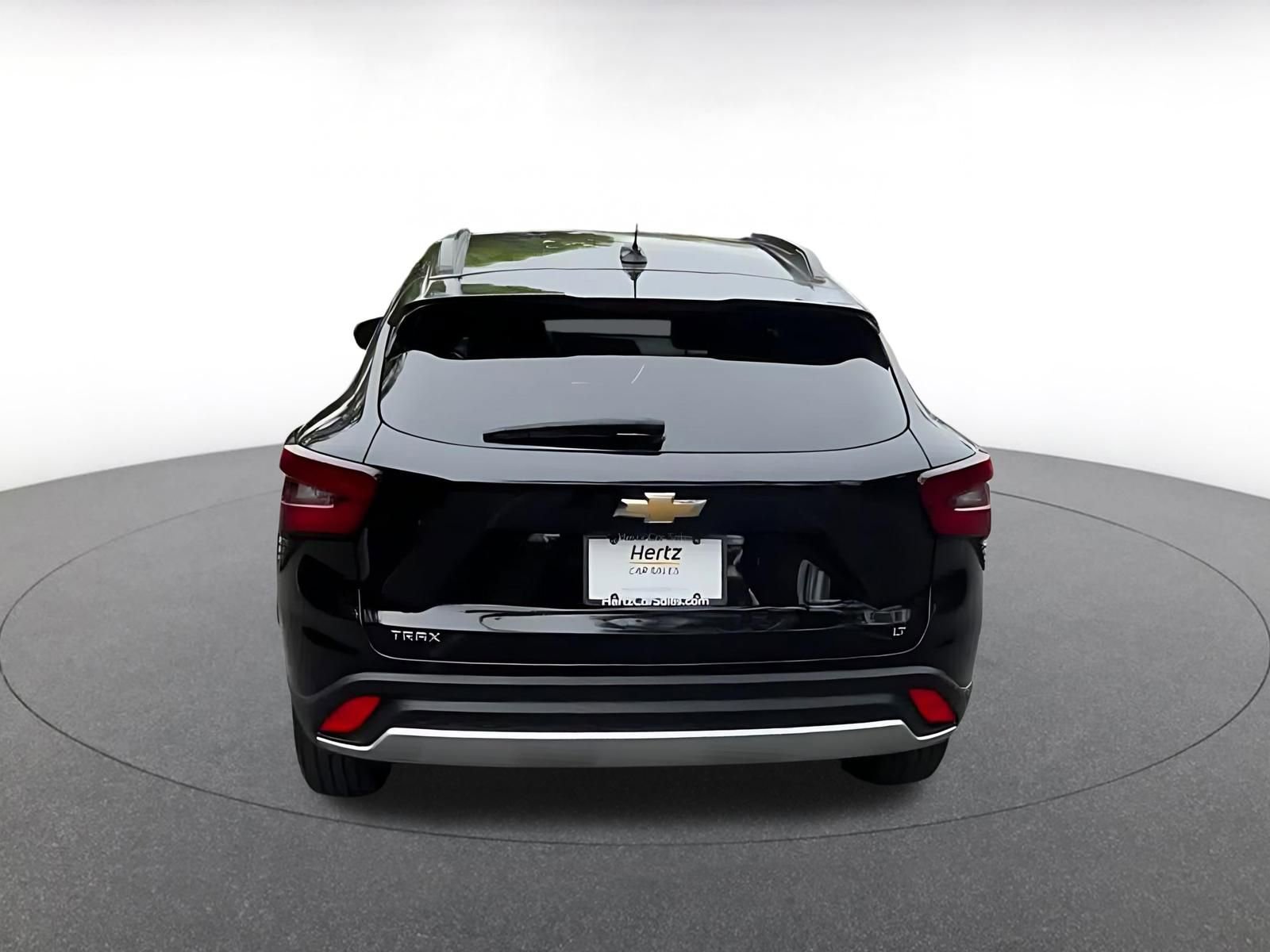 Used 2025 Chevrolet Trax LT w/ LT Convenience Package FWD image 12