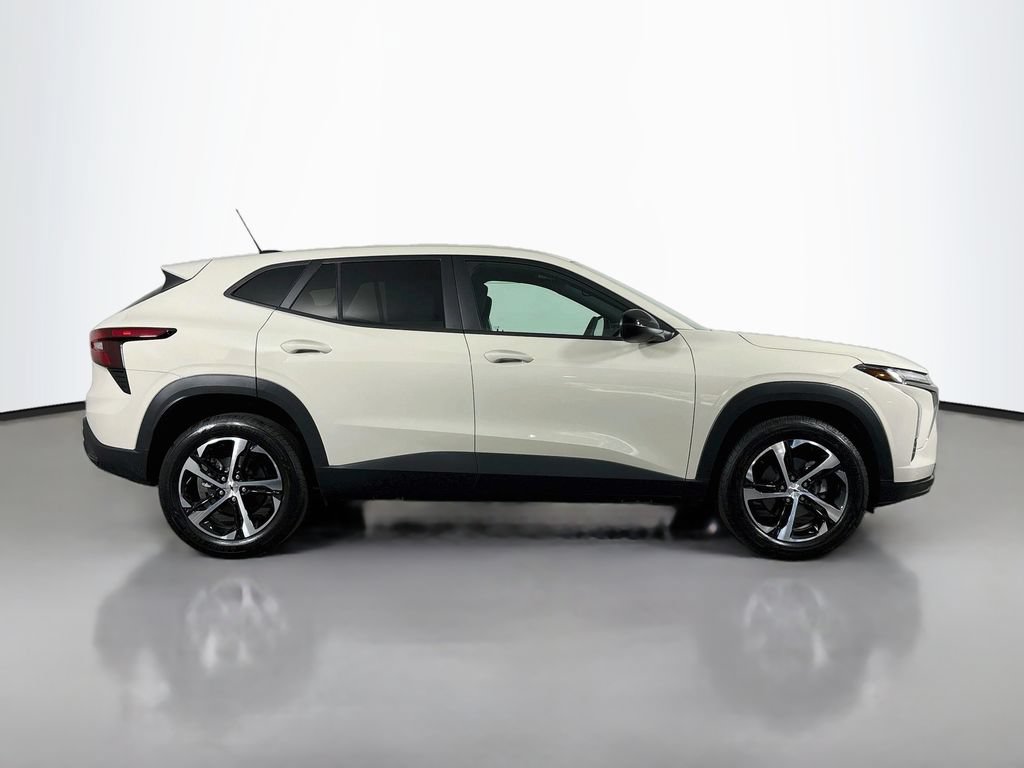 New 2026 Chevrolet Trax RS w/ Driver Confidence Package FWD image 9
