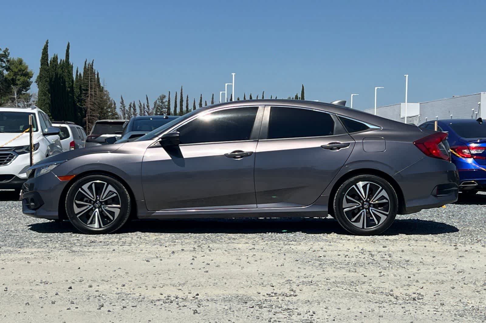 Used 2018 Honda Civic EX-T image 6